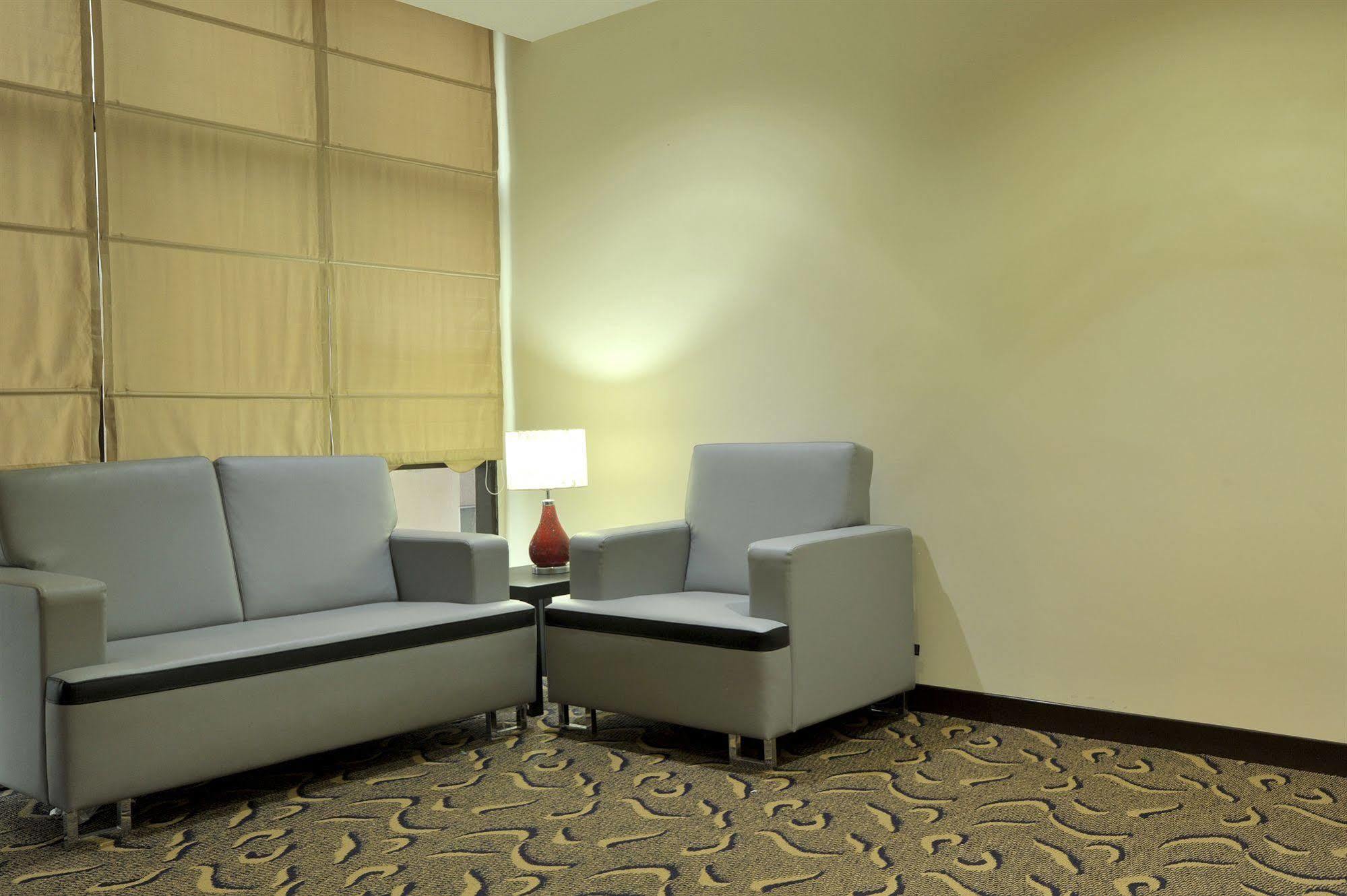 Hallmark Regency Hotel - Johor Bahru Esterno foto