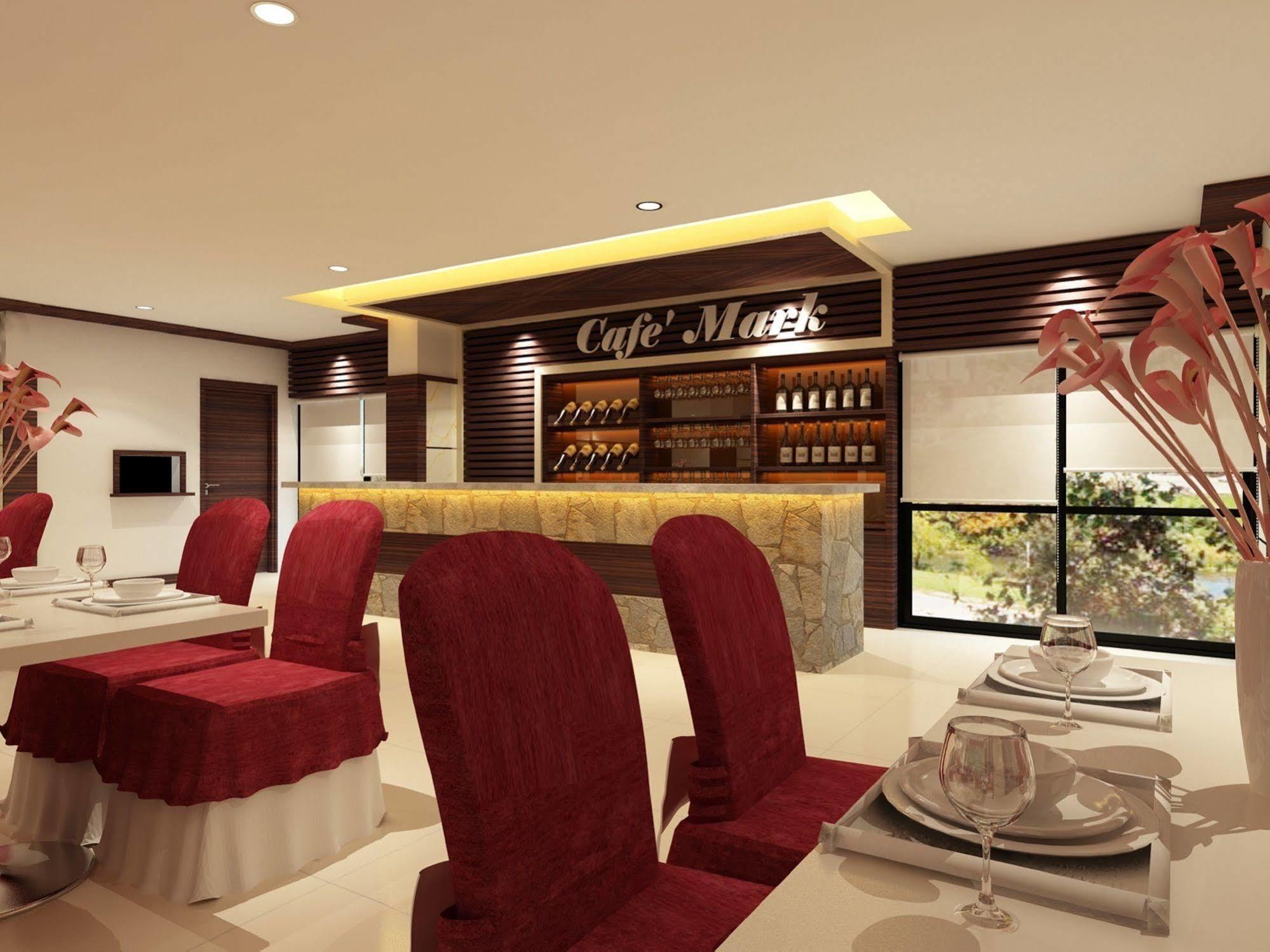Hallmark Regency Hotel - Johor Bahru Esterno foto