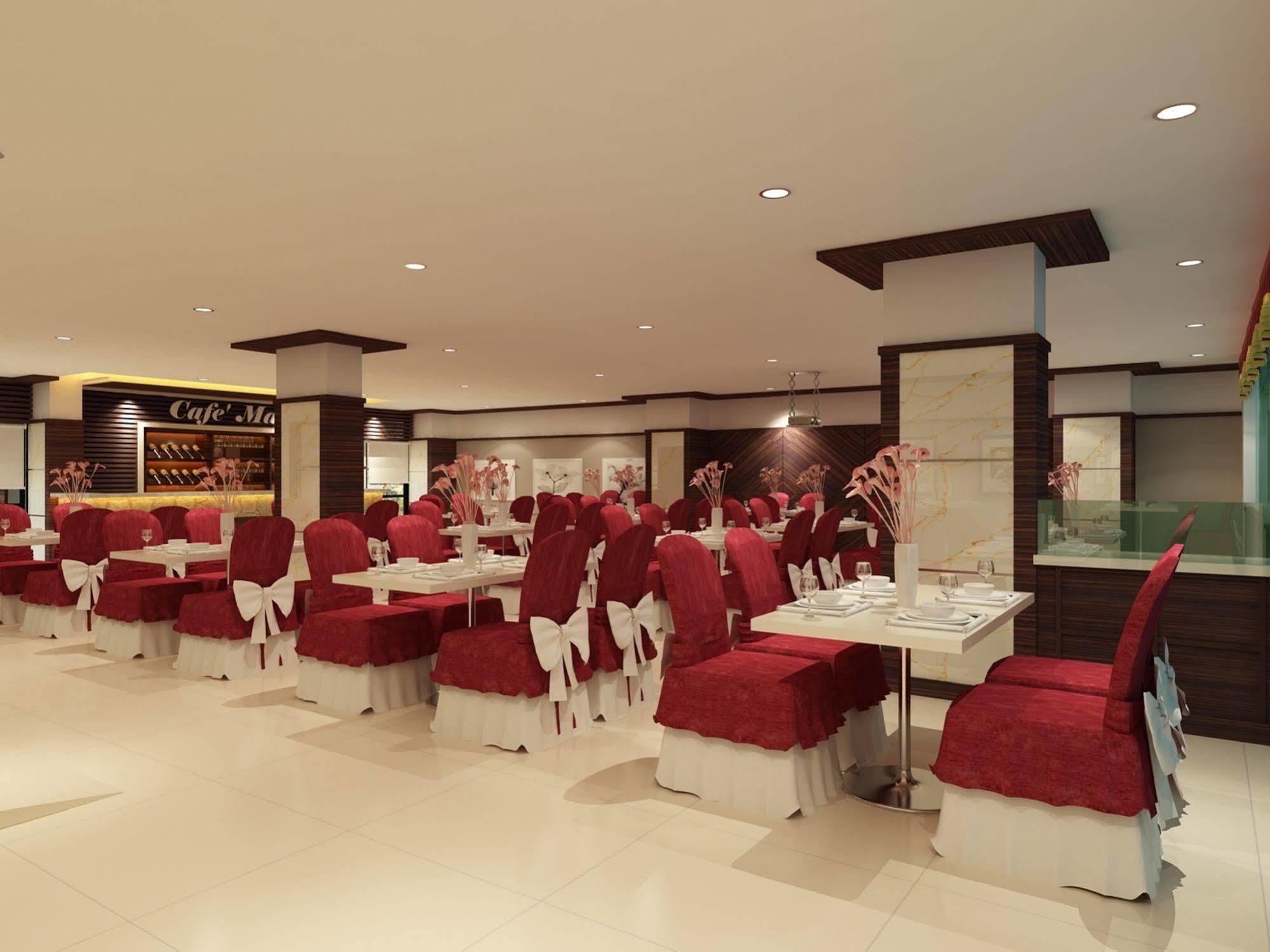 Hallmark Regency Hotel - Johor Bahru Esterno foto